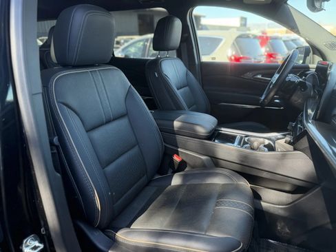 Used 2025 Chevrolet Traverse High Country w/ LPO, Floor Liner Package AWD/4WD image 21
