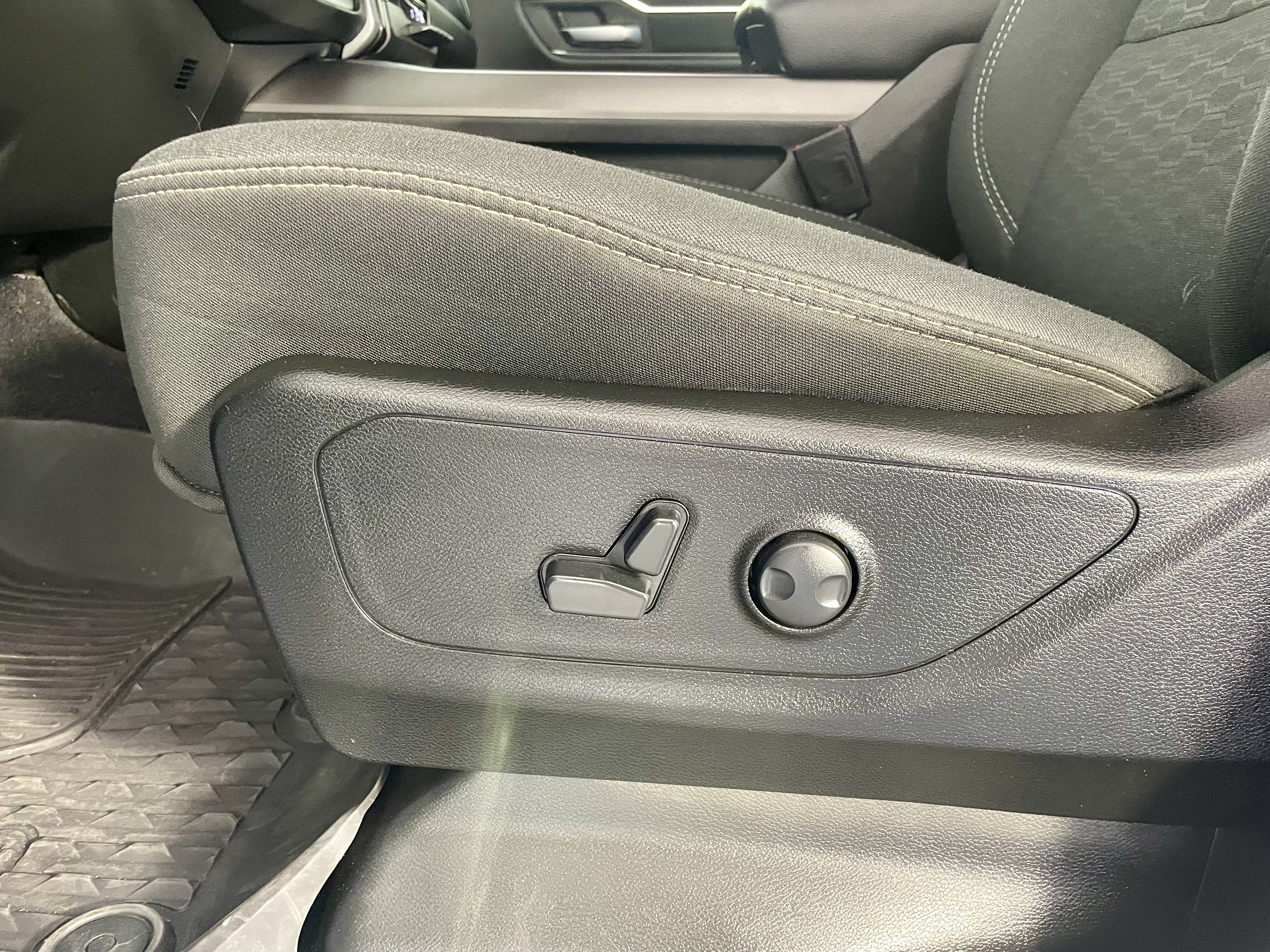 Certified 2025 RAM 1500 Big Horn AWD/4WD image 12