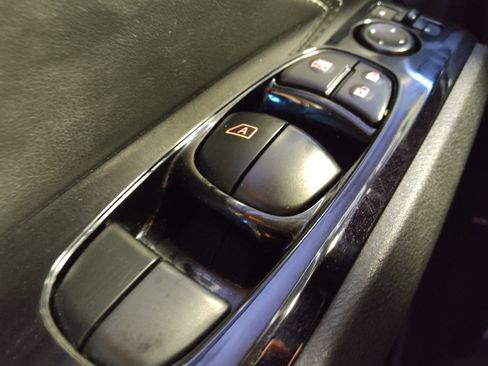 Used 2023 Nissan Altima 2.5 SV w/ SV Premium Package FWD image 27
