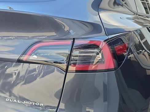 Used 2023 Tesla Model Y Long Range AWD/4WD image 8