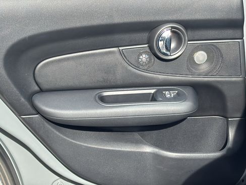 Used 2016 MINI Cooper Clubman image 15