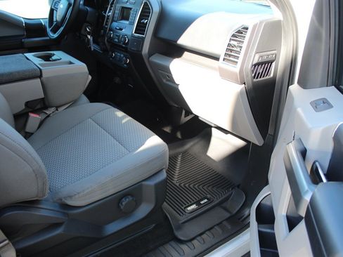 Used 2016 Ford F150 XLT w/ Trailer Tow Package image 12