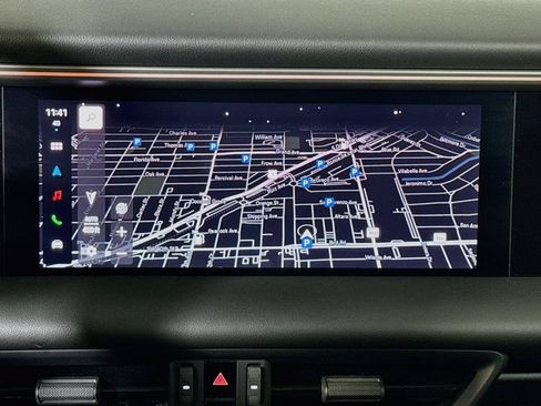 Certified 2025 Porsche Macan 4S Electric AWD/4WD image 15