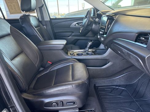 Used 2019 Chevrolet Traverse Premier w/ Driver Confidence II Package image 17
