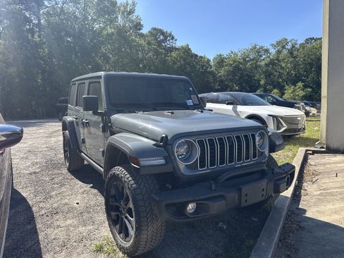 Used 2025 Jeep Wrangler Backcountry AWD/4WD image 2