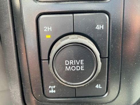 Used 2023 Ford F350 XLT AWD/4WD image 32