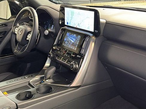 Certified 2025 Lexus LX 700h Overtrail image 11