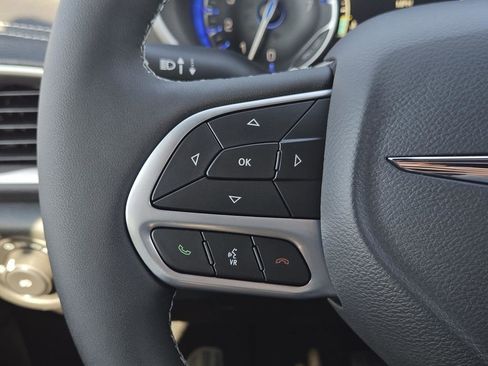 New 2026 Chrysler Pacifica Select image 14