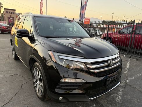 Used 2018 Honda Pilot Touring image 4