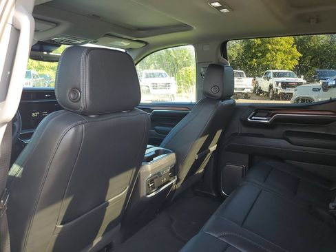 Used 2024 GMC Sierra 1500 Denali w/ Denali Reserve Package AWD/4WD image 10