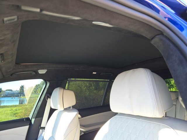 Used 2026 BMW X7 M60i AWD/4WD image 17
