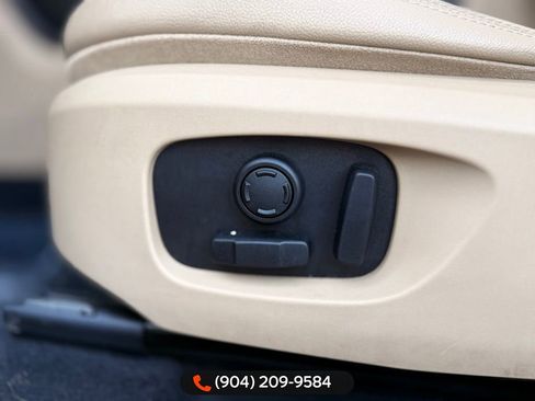 Used 2016 Land Rover Discovery Sport HSE image 28