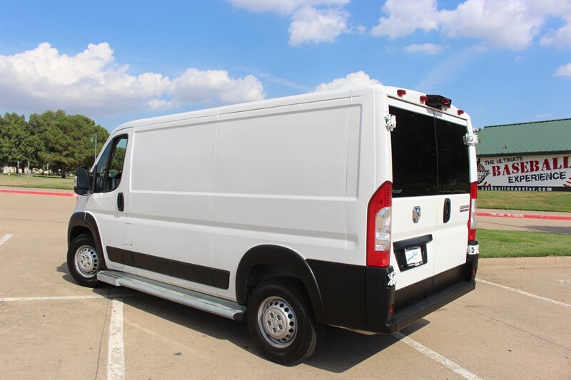 Used 2025 RAM ProMaster 2500 w/ U-Haul Equipment Group FWD image 3