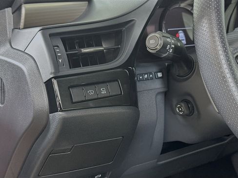 Used 2025 Lexus ES 350 F Sport image 10