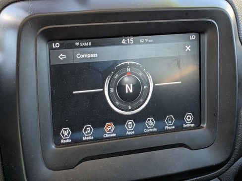 Used 2019 Jeep Renegade Trailhawk w/ LED Lighting Group AWD/4WD image 26
