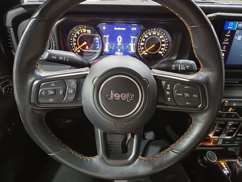 Used 2024 Jeep Gladiator Mojave w/ Convenience Group image 21