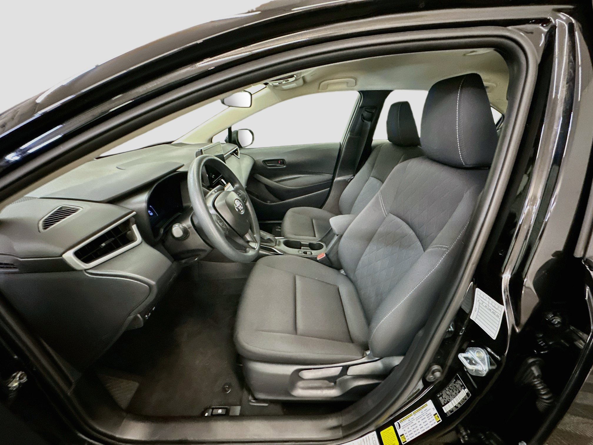 Used 2026 Toyota Corolla LE FWD image 13