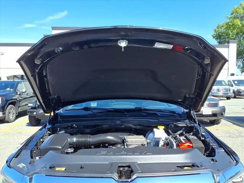 Used 2022 RAM 1500 Limited w/ Body Color Bumper Group image 9
