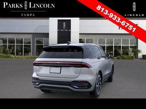 New 2026 Lincoln Nautilus Reserve image 8