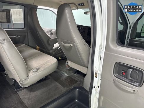 Used 2016 Chevrolet Express 2500 LS image 18
