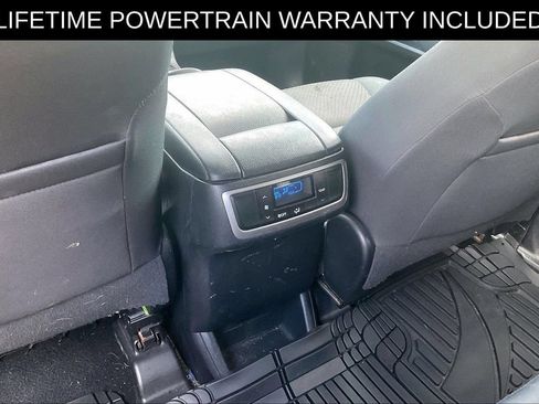 Used 2019 Toyota Highlander LE FWD image 24