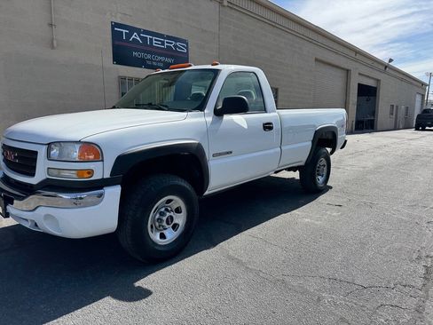 Used 2005 GMC Sierra 3500 W/T w/ Snow Plow Prep Package AWD/4WD image 4