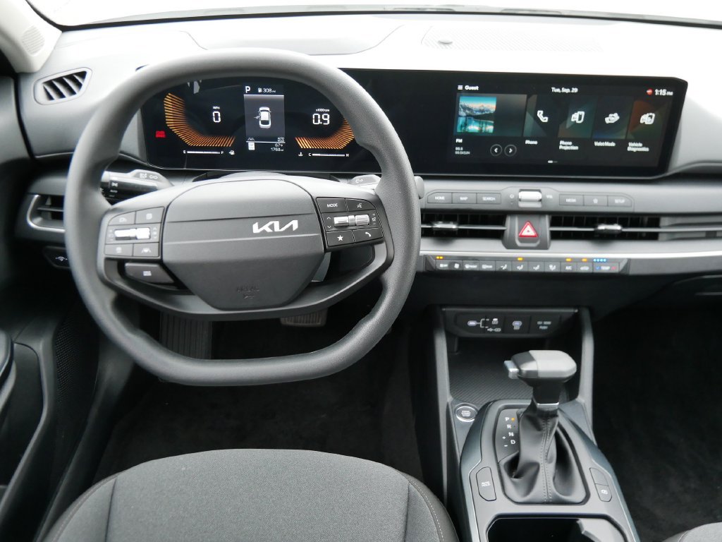 Used 2025 Kia K4 FWD image 15