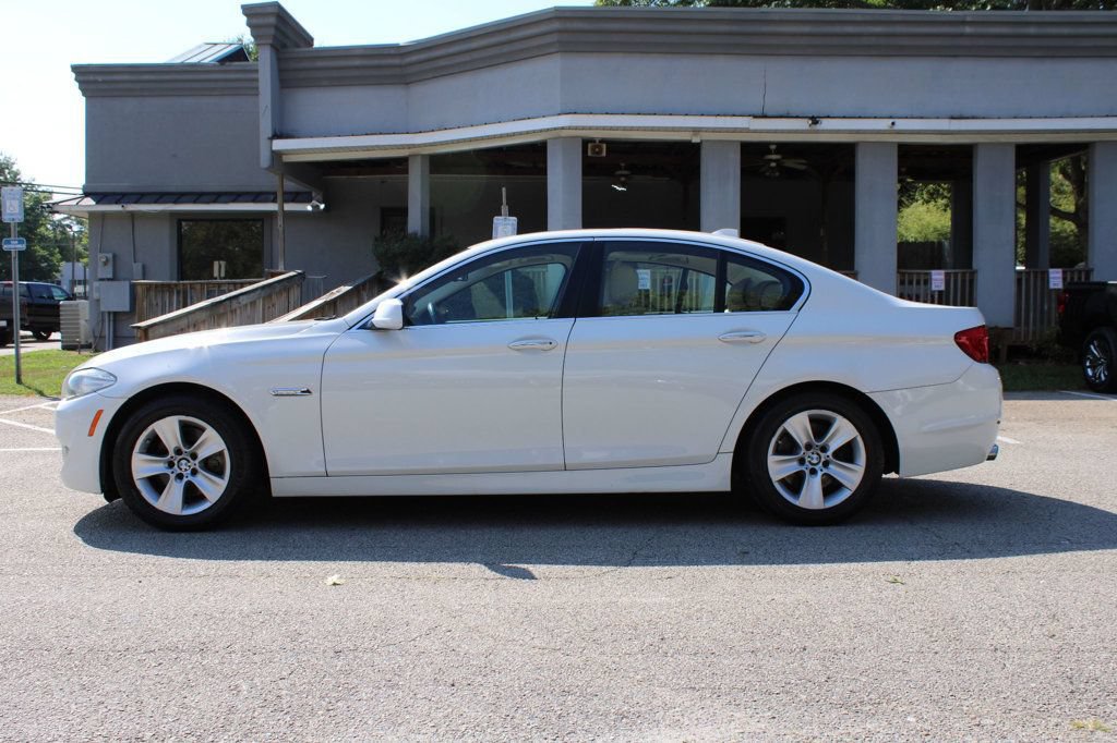 Used 2011 BMW 528i Sedan RWD image 4