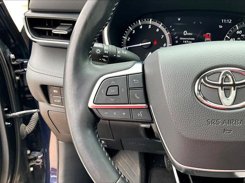Used 2021 Toyota Highlander XSE FWD image 20