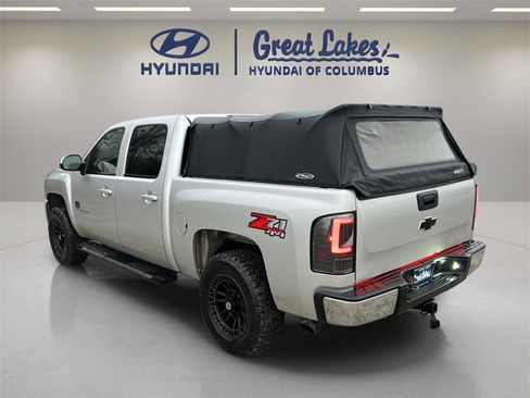 Used 2010 Chevrolet Silverado 1500 LT w/ Power Pack Plus image 3