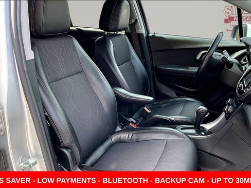 Used 2018 Chevrolet Trax LT w/ LT Convenience Package image 26