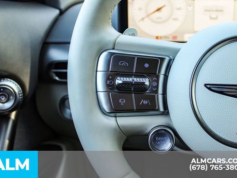 Used 2025 Genesis GV60 RWD image 27