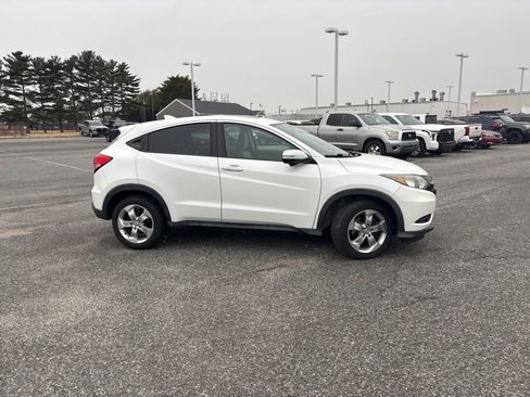 Used 2016 Honda HR-V EX image 6