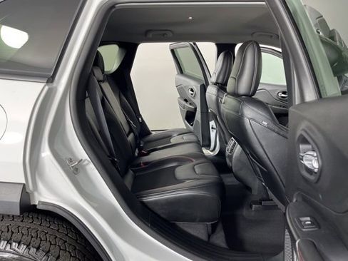 Used 2022 Jeep Cherokee Trailhawk w/ Sound & Nav Group AWD/4WD image 47