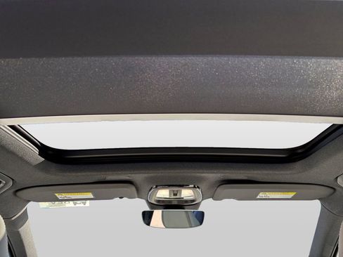 New 2026 Volvo EX40 Plus w/ Climate Package image 10