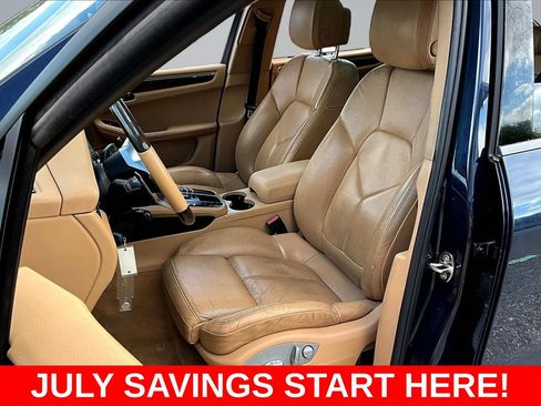 Used 2017 Porsche Macan AWD/4WD image 25