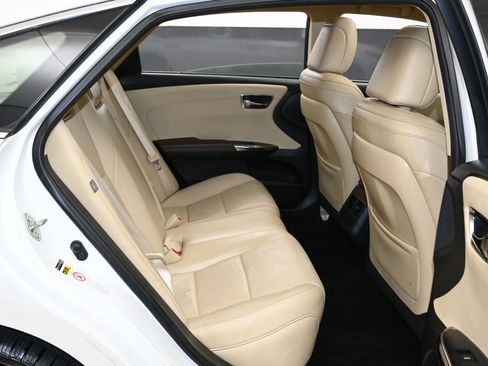 Used 2015 Toyota Avalon XLE Touring FWD image 31