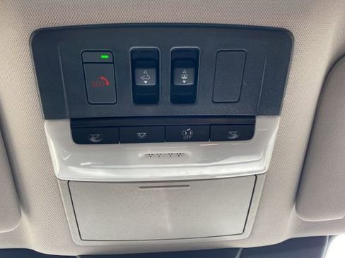 Used 2024 Nissan Pathfinder SL w/ SL Premium Package image 35