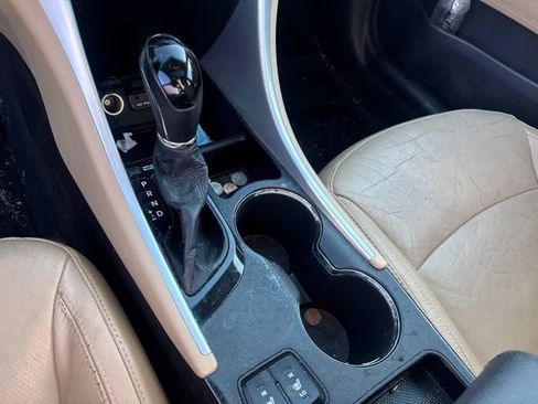 Used 2011 Hyundai Sonata Limited w/ Navigation Pkg 5 FWD image 16