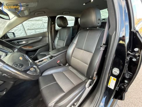 Used 2014 Chevrolet Impala LT w/ Convenience Package image 31