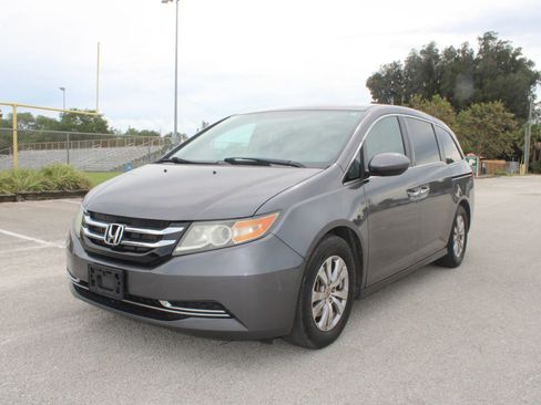 Used 2016 Honda Odyssey SE image 1