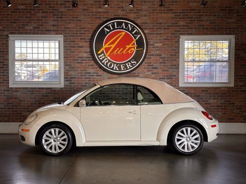 Used 2008 Volkswagen Beetle SE image 8