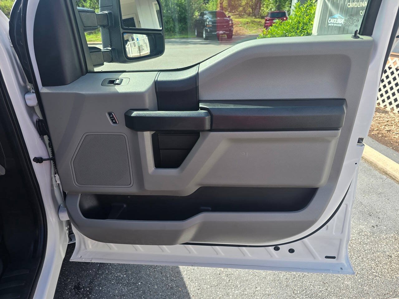 Used 2017 Ford F250 XLT w/ XLT Value Package RWD image 18