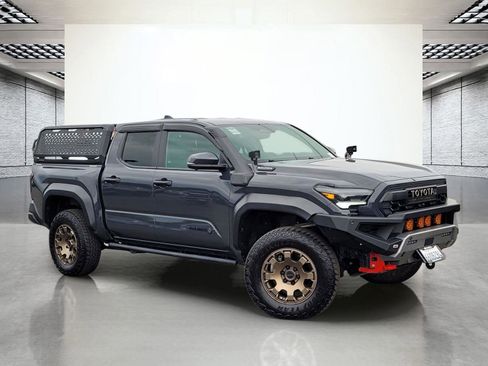 Used 2024 Toyota Tacoma 4x4 Double Cab Hybrid image 2