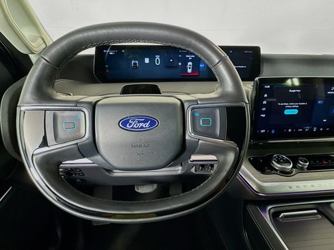 Used 2025 Ford Expedition Max Platinum AWD/4WD image 10