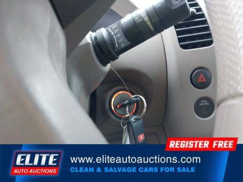 Used 2011 Nissan Pathfinder S w/ Protection Pkg image 21