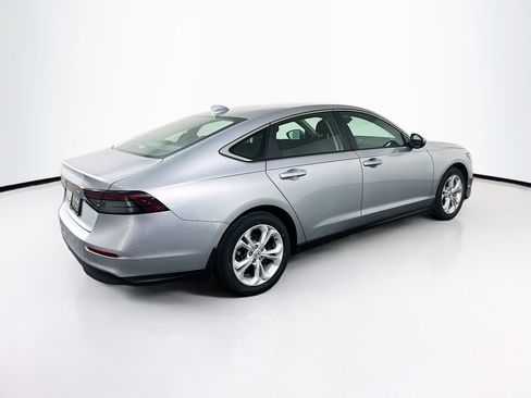 Used 2025 Honda Accord LX image 9