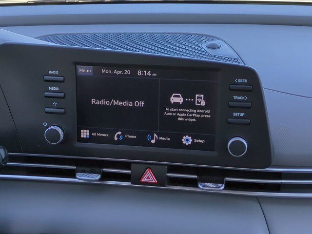 Used 2026 Hyundai Elantra SE FWD image 17