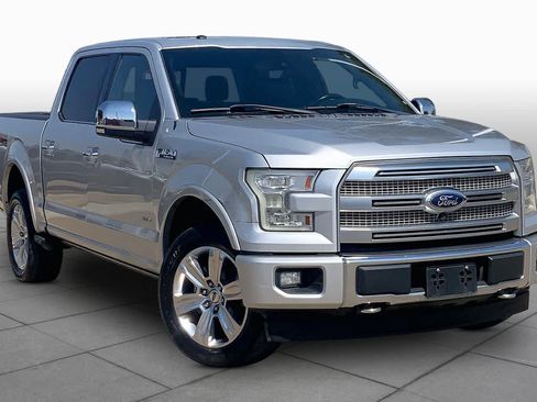 Used 2017 Ford F150 Platinum w/ Equipment Group 701A Luxury AWD/4WD image 2