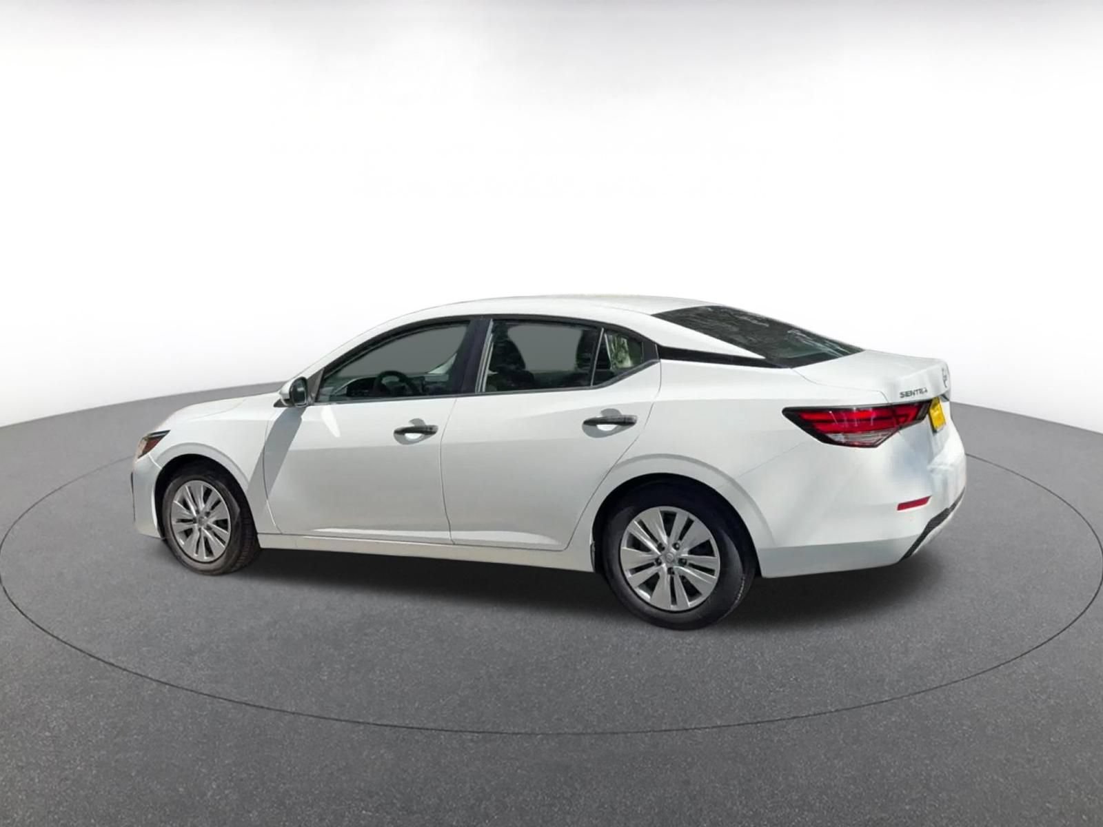 Used 2025 Nissan Sentra S FWD image 10